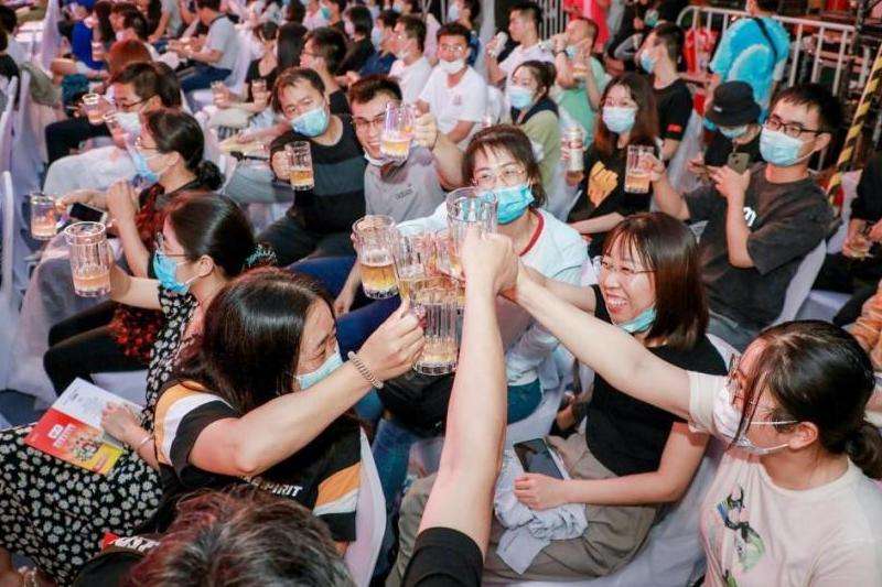 啤酒妹在Ins上的粉丝支持